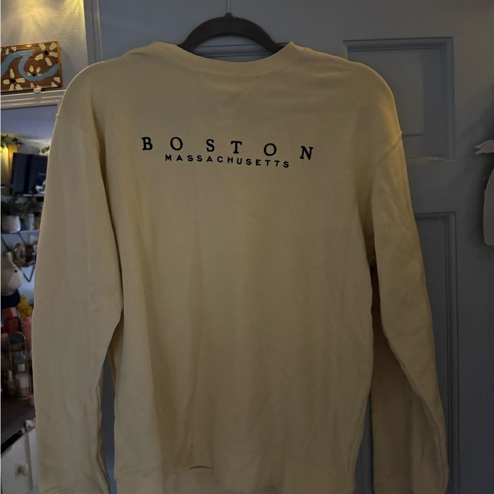 Vintage Yellow Boston Massachusetts Crewneck